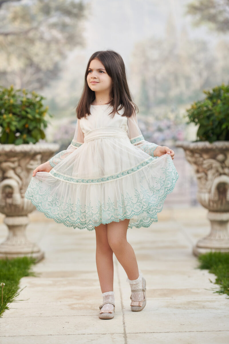 Rochie tulle brodată cremă mentă Abel & Lula