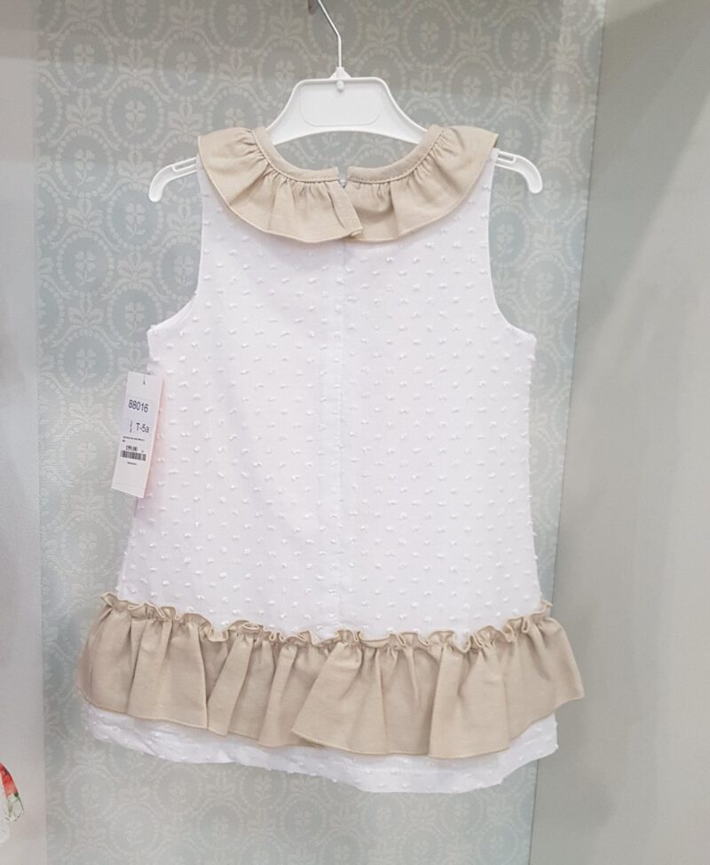 Rochie pentru fete alba cu detalii aplicate de culoare crem